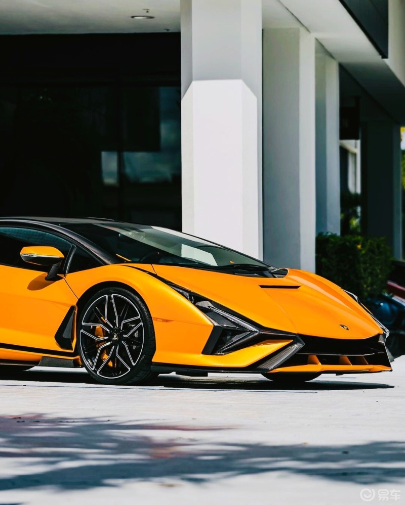 兰博基尼参加今年的法兰克福车展并推出其有史以来最强劲速度最快的