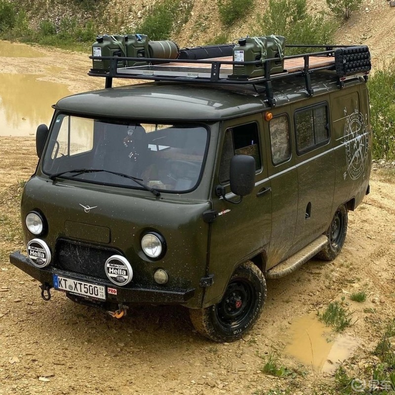 战斗民族uaz瓦滋4驱面包床车改造案例