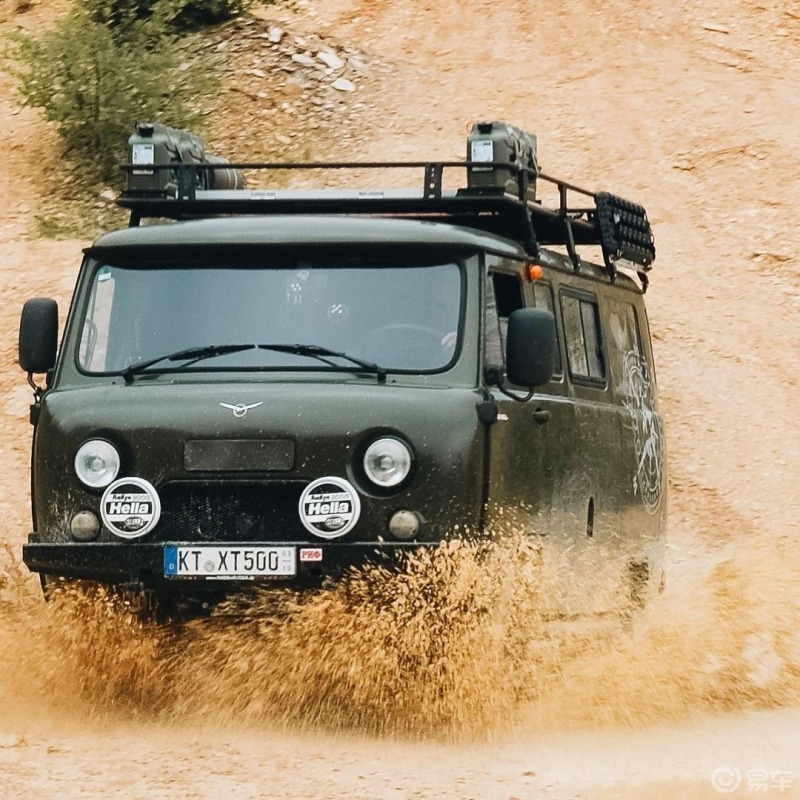 战斗民族uaz瓦滋4驱面包床车改造案例