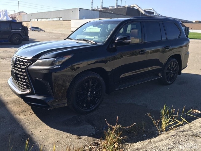 雷克萨斯570黑武士