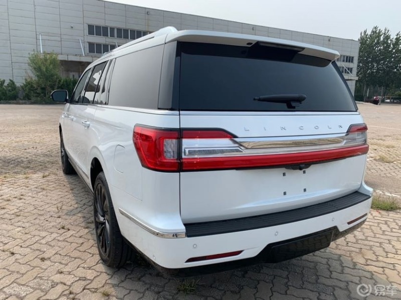 林肯领航员白色现车