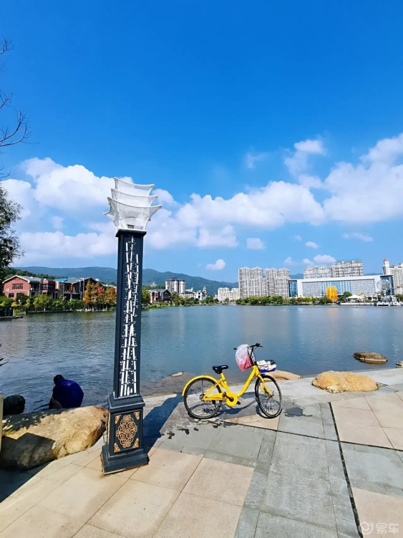 風光旖旎的城市湖心公園