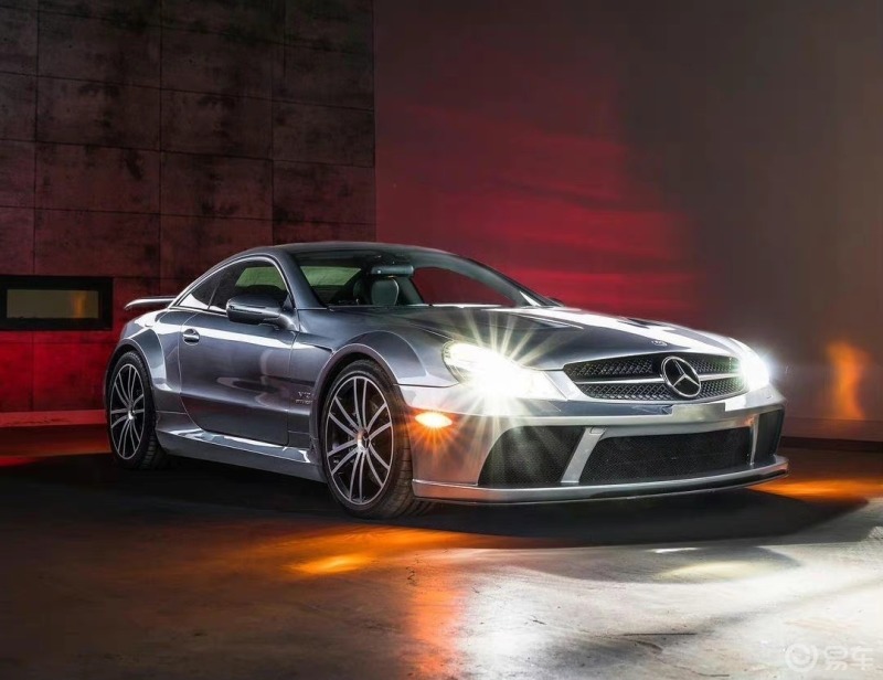 v12至尊94奔驰sl65 amg black series我觉得这个比刚出