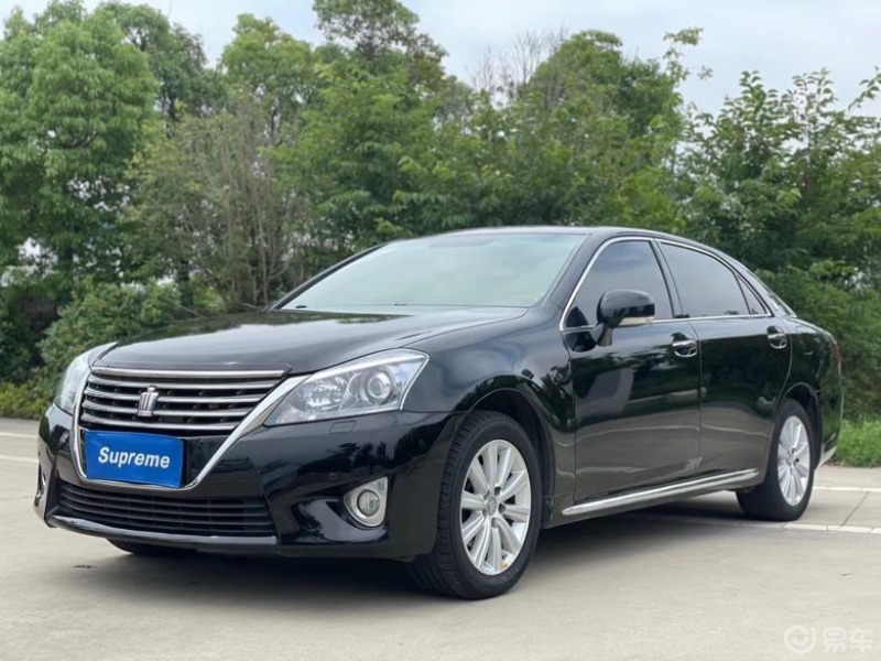 13年13代半大皇冠,v6 2.5l royal导航版,前后加热配置贴心,耐用好