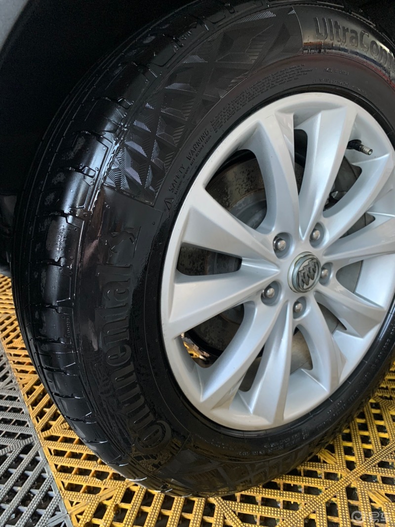 轮胎我的2017款28t四驱精英昂科威,原厂轮胎:17寸普利司通动力侠,因为