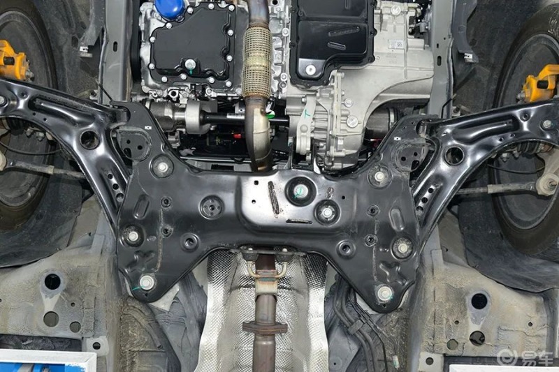 号称小钢炮的名爵mg6拆了底盘一探究竟