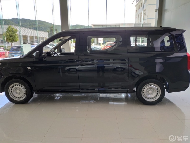 我的五菱征程动力强油耗低可拉货可载9人