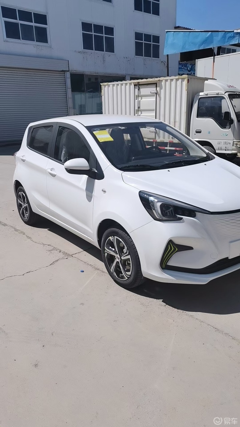 奔estar上市对这款车特别好奇想试试开一次小型的电