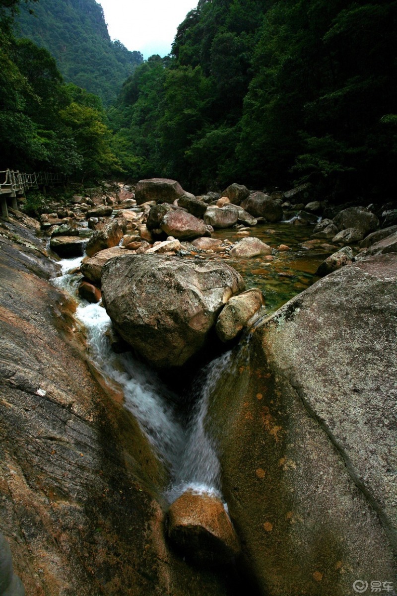 自駕榮威rx5遊黃崗山大峽谷