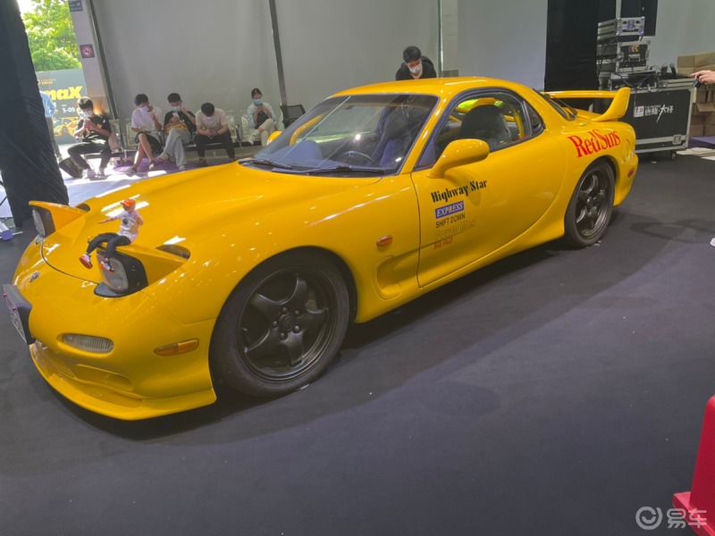 西蒙的神奇车库马自达rx7和本田思域