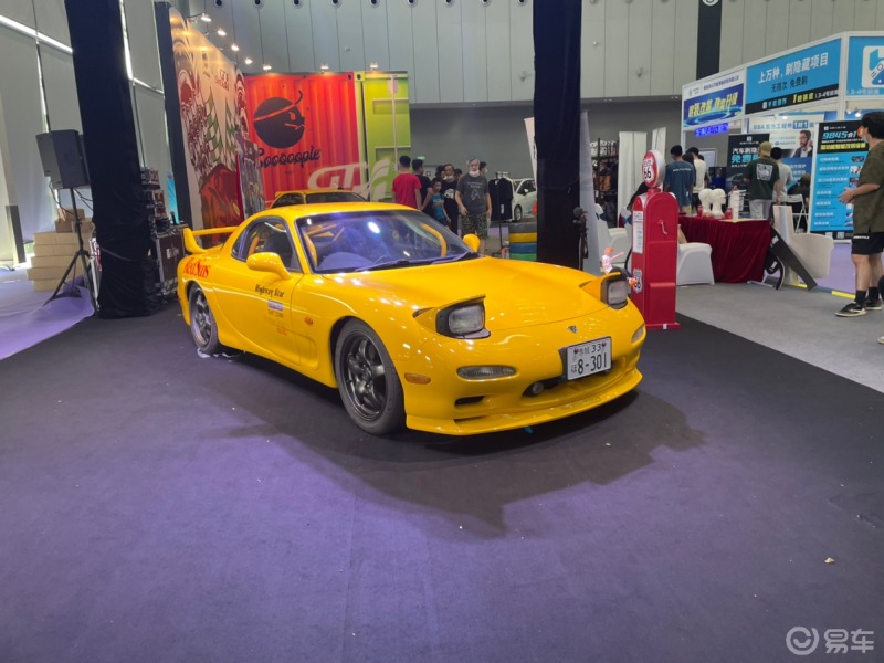 西蒙的神奇车库马自达rx7和本田思域