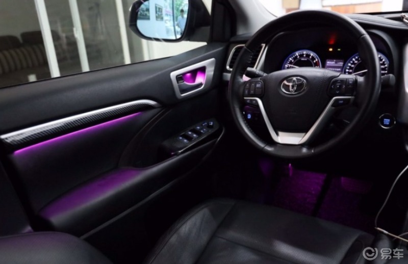 纯属好奇7215汉兰达加装车内氛围灯多少钱呀?