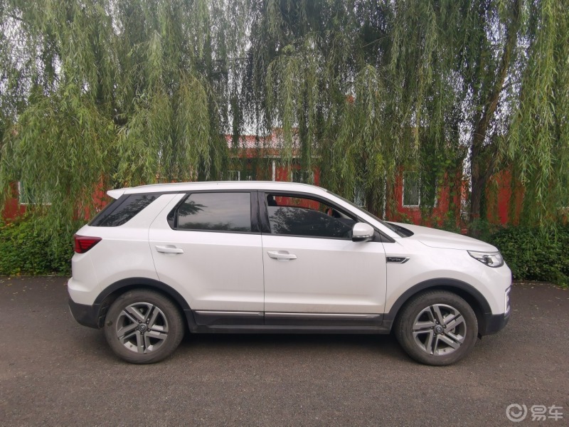 珍珠白的车身走哪都是_长安cs55/cs55plus社区_易车社区