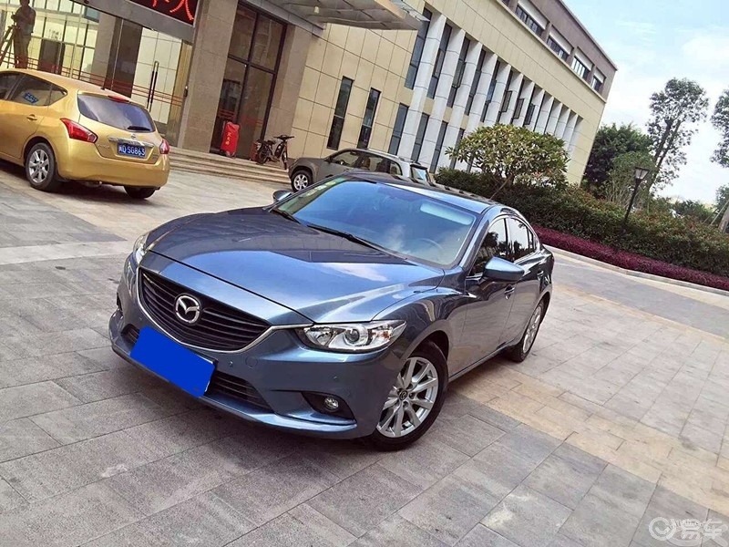 一直在关注cx4这款车,探索版蓝色,2.0排量!