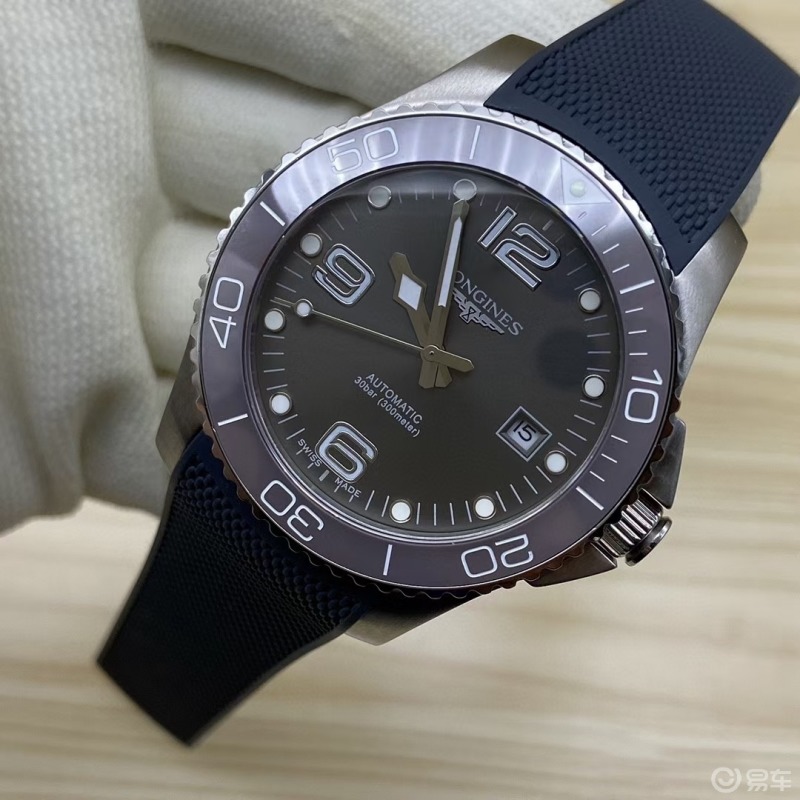 浪琴康卡斯 蓝宝石镜面