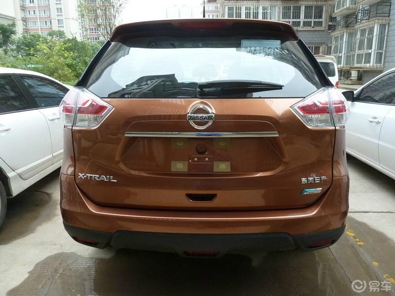 金色奇骏提车作业选择奇骏这款车最主要还是为了家用,上下班方便,接送