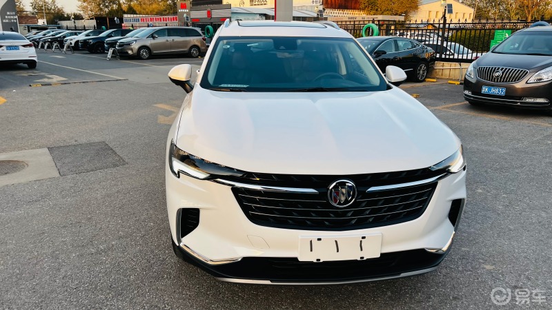 白色昂科威plus,确实也是挺漂亮的