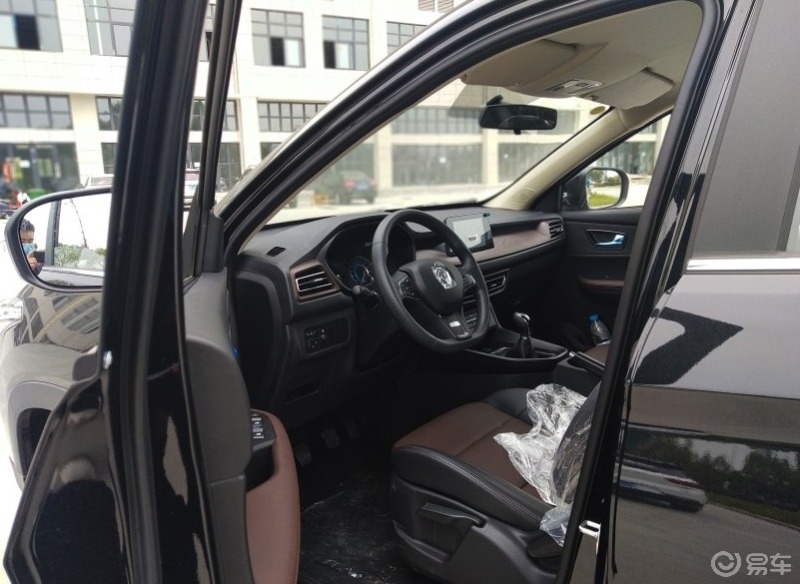 东风风光560我们劳动成果的见证