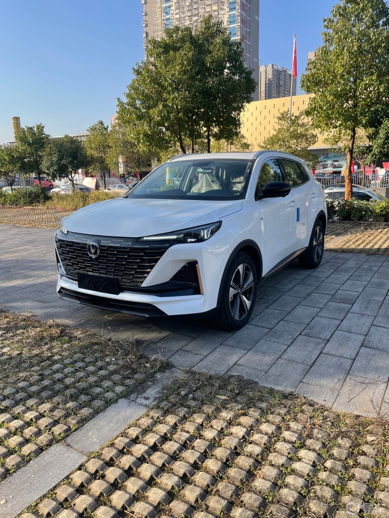 经典白色二代cs55plus今日实车亮相!_长安cs55/cs55plus社区_易车社区