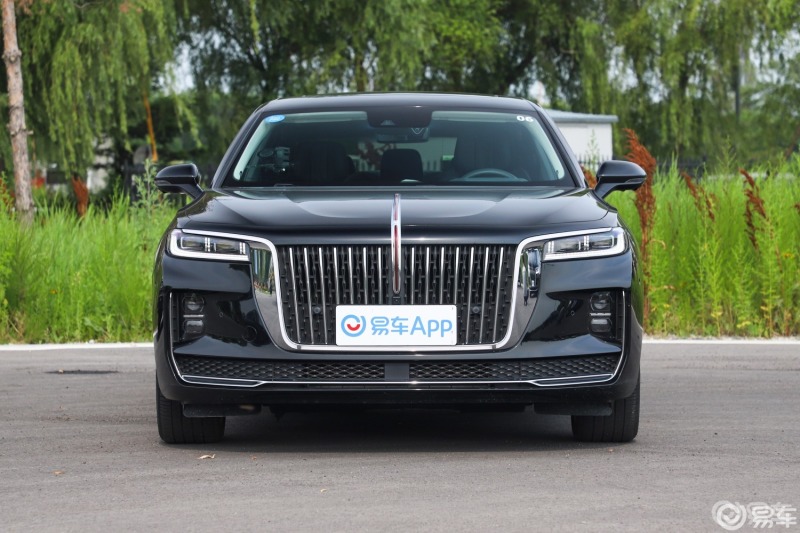 红旗h9车头中央的旗标会点亮吗?