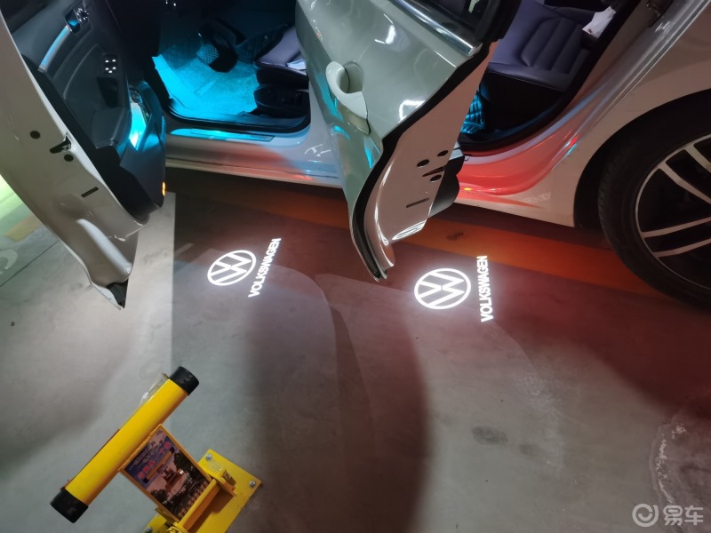 迎宾灯大众凌渡19款280舒适版,本车不带有车门照地灯,预留的位置也