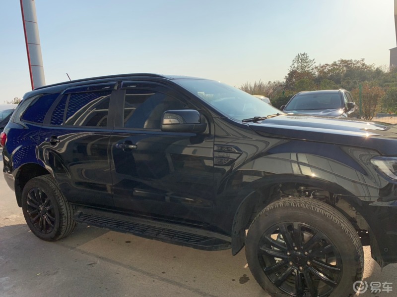 撼路者顶配黑武士版本只改了前脸