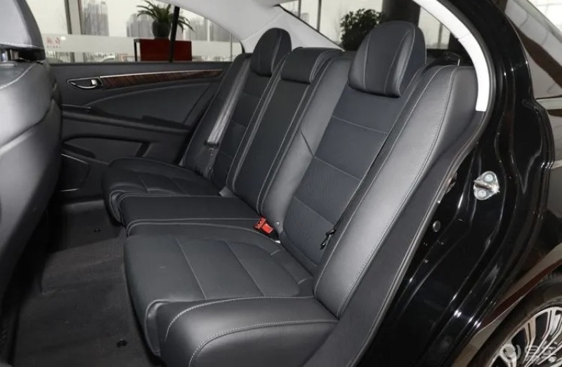 红旗h7空间情况