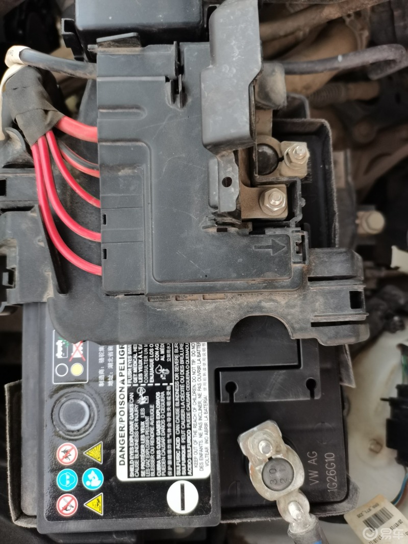 小白更换电瓶作业_桑塔纳社区_易车社区