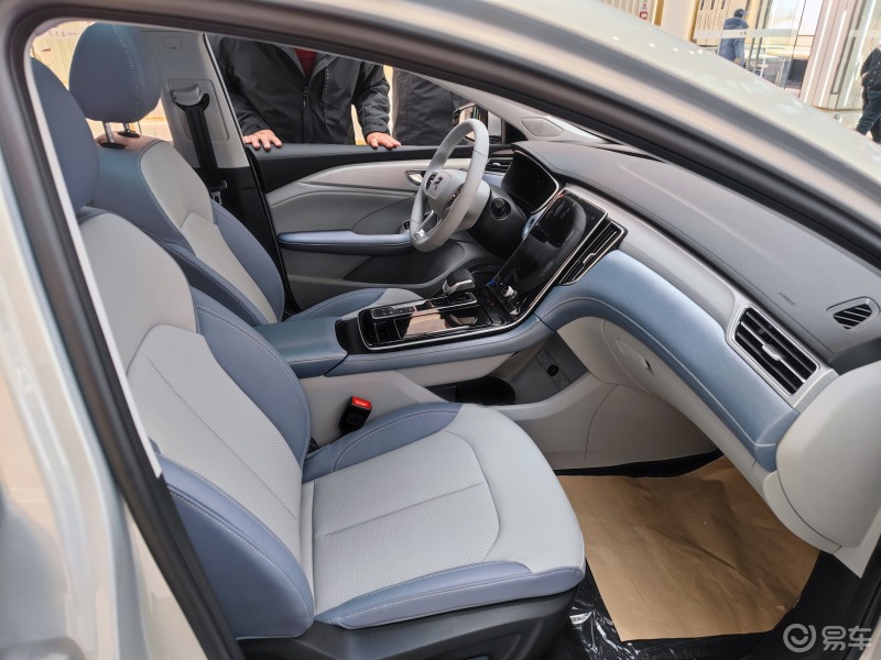 er6这款车内饰还是很舒服的_r汽车 er6社区_易车论坛