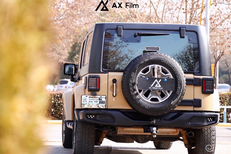 汽车改装# #男人梦想车# 吉普牧马人原厂沙漠黄改色鉴赏,满足你的