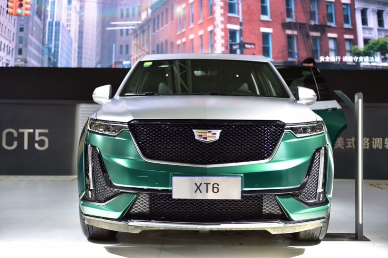 凯迪拉克xt6的这种双拼色设计还是很漂亮的这种拼色的车型需要加钱吗