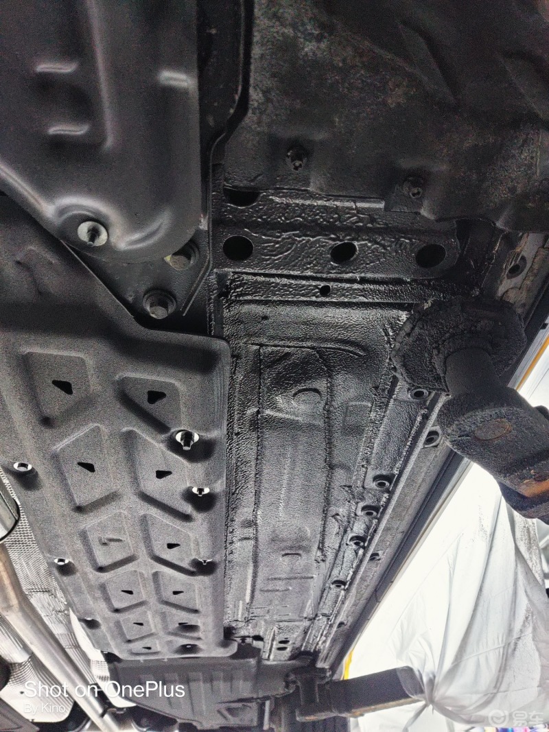 我和我的星越l93底盘装甲喷涂