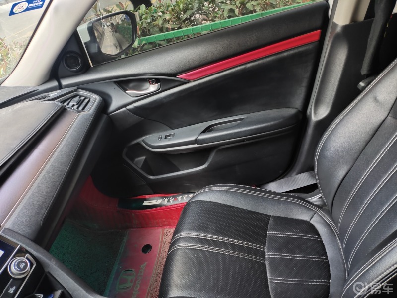 副驾驶媳妇专用座你们的爱车副驾驶都坐那些人呢平时开车副驾驶只有