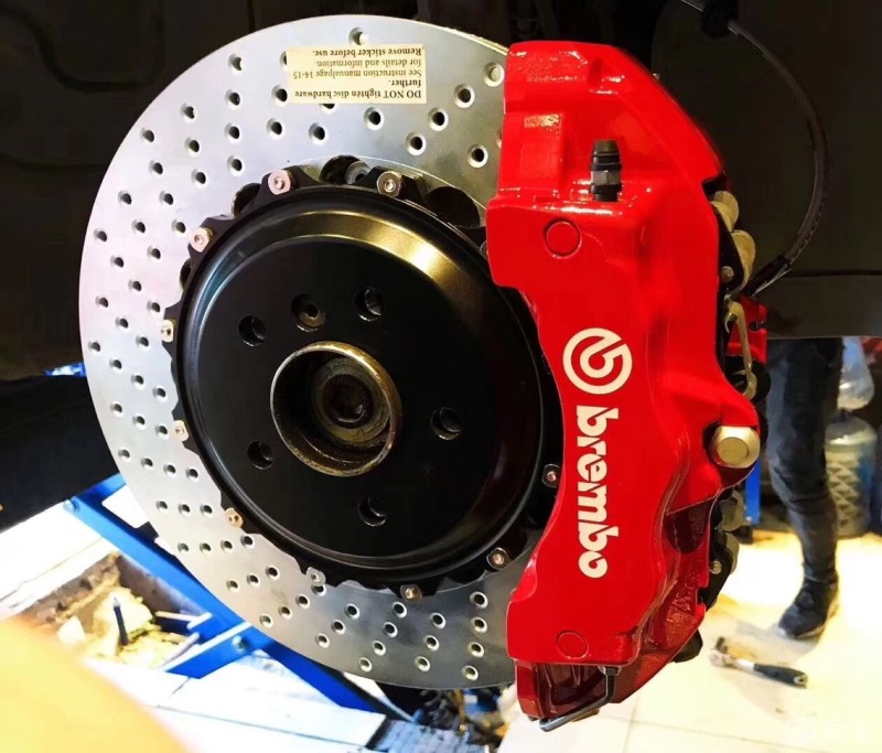 寶馬x1升級brembo18z六活塞剎車套裝