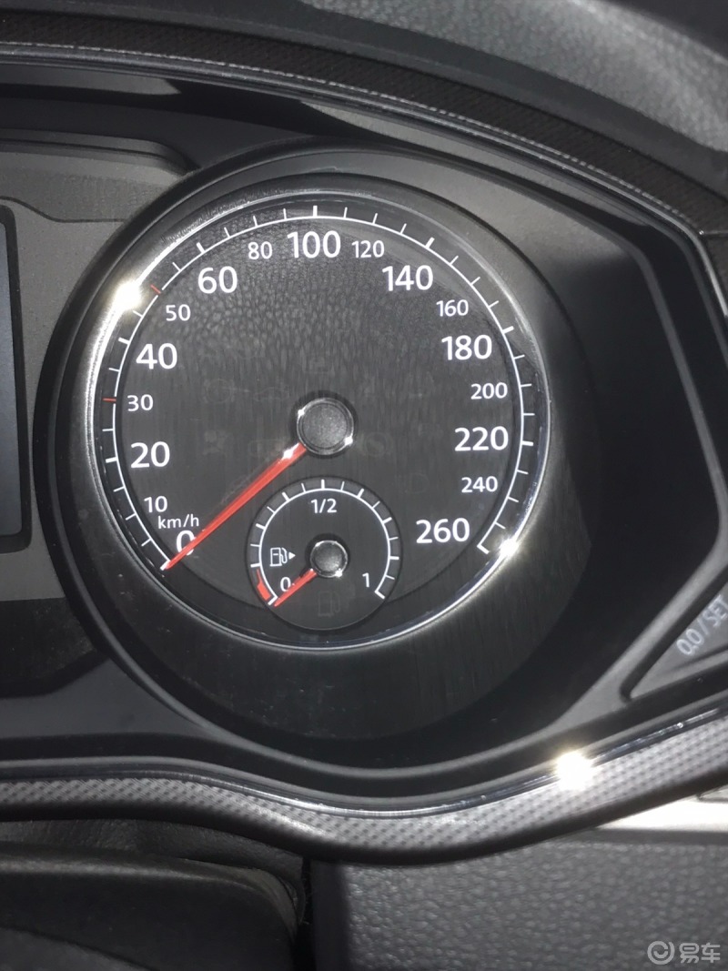 帕萨特转速表也是260吗?