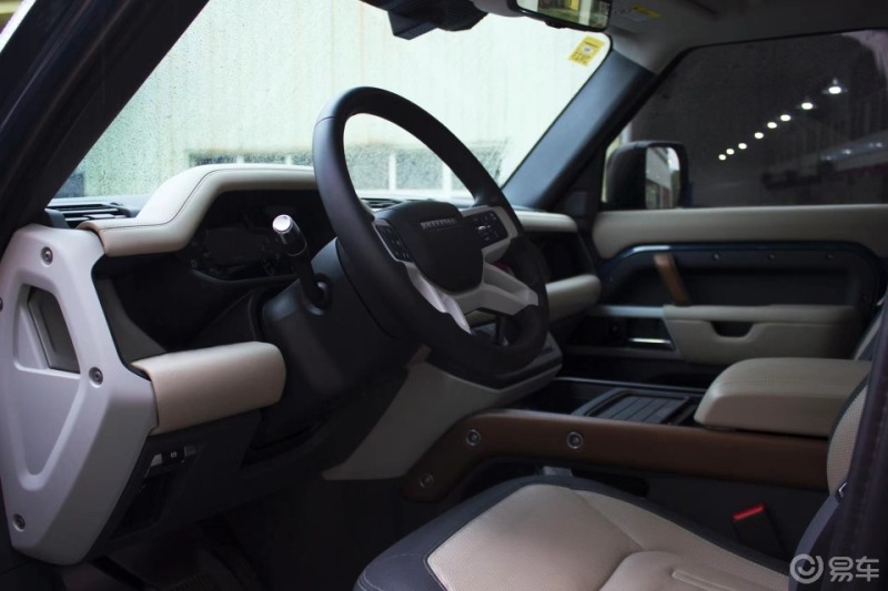 路虎卫士defender全新路虎卫士拥有黄金车身比例,彰显动感身姿,大有