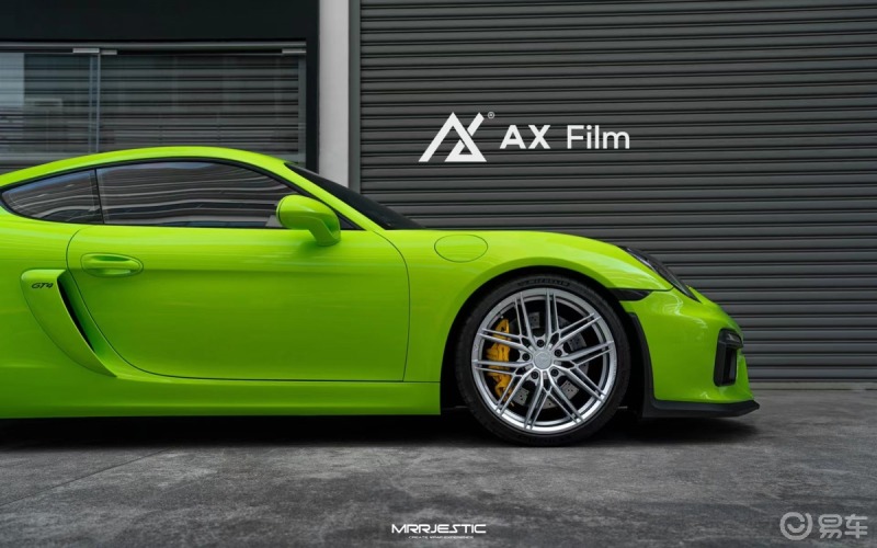 保时捷gt4改色荧光绿