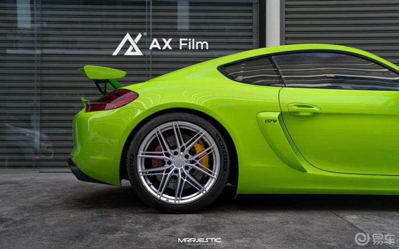 保时捷gt4改色荧光绿