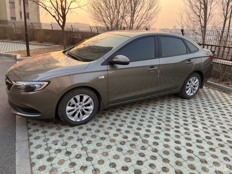 提车作业我所购买的车型是别克英朗2021款改款典范精英型买车之前也是