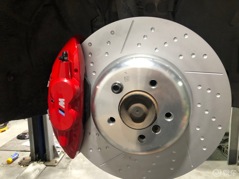 宝马428系敞篷版改装宝马mp原厂蓝红色刹车卡钳套装