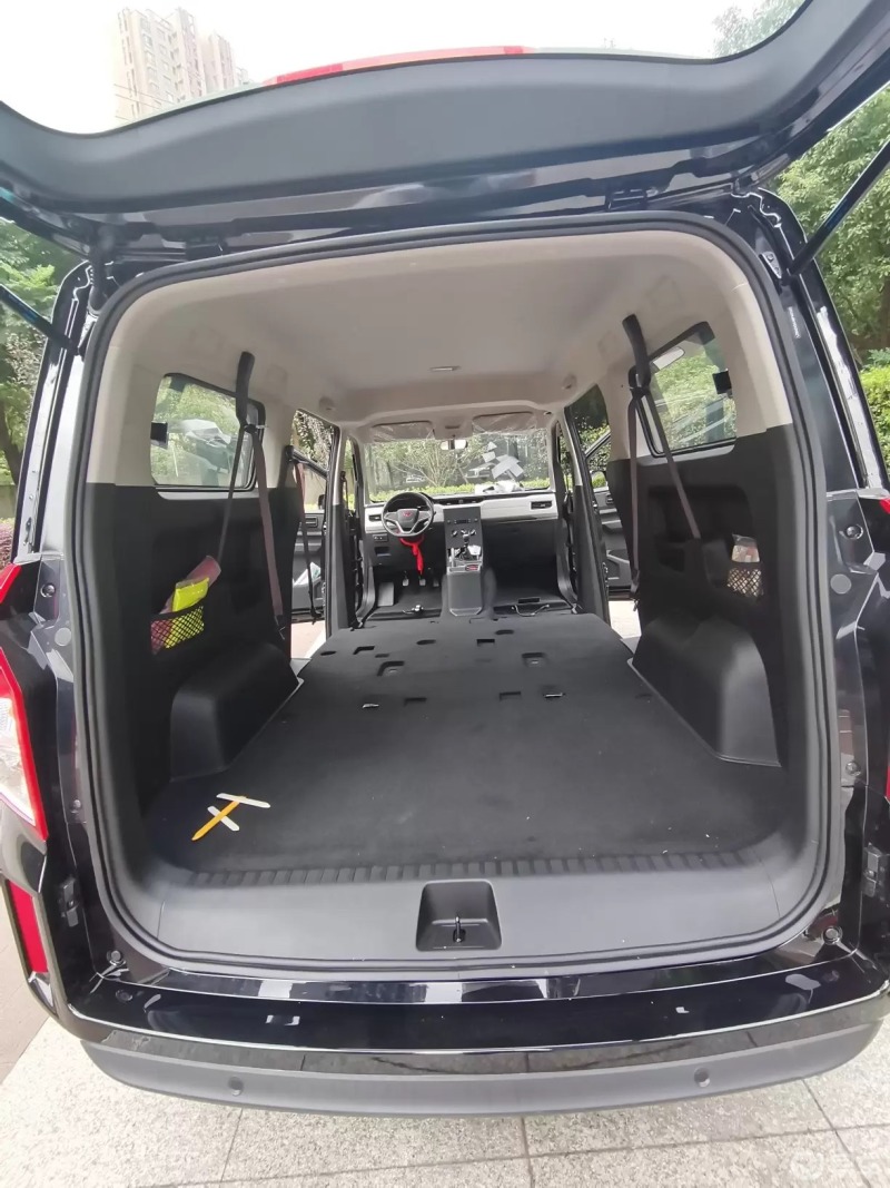 五菱征程,我的装人装货小能手,空间大到难以想象