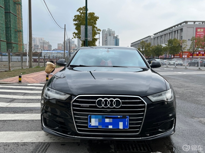 17年奥迪a6l 45tfsi quattro运动型 30t 新车53w的那款