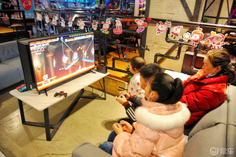 和大家一起参加豚豚子线下聚会