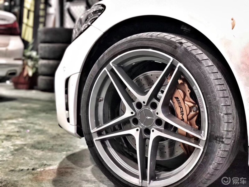 奔驰 c260刹车升级amg刹车卡钳原厂amg 前6活塞刹车卡钳