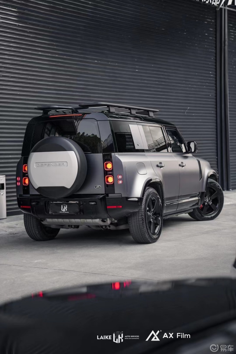 大块头硬核越野路虎卫士改色电光深空灰