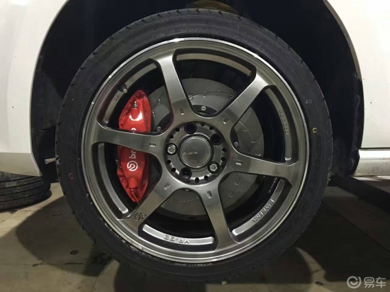 大众高尔夫升级改装布雷博f50大4活塞卡钳套装