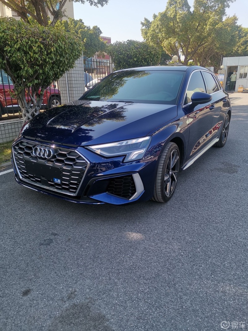 喜提a3纳瓦拉蓝