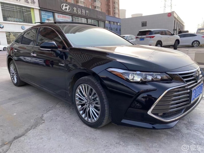 油价这么高,混动车首选丰田亚洲龙 2.5双擎xle尊贵版21年2月上牌  1