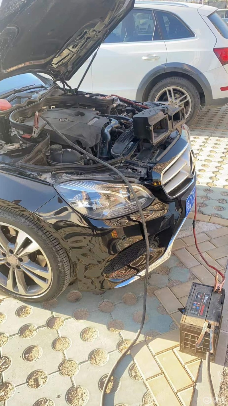 六年电池熬不住了,给奔驰e260l换个瓦尔塔agm蓄电池