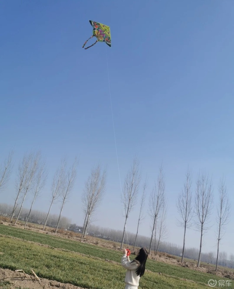 春暖花开又到了放风筝的季节